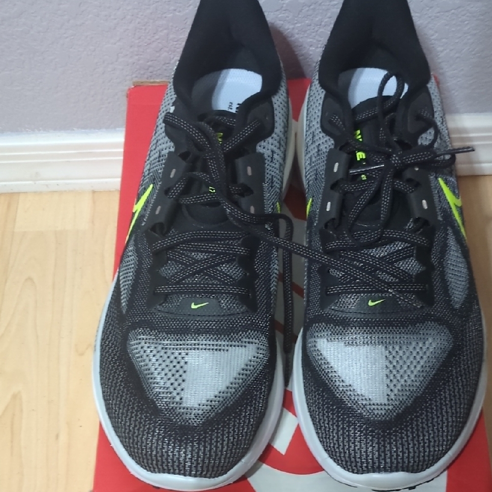Nike Men's Black and White Athletic Shoes with Neon Accents - Picture 2 of 3
